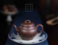 《秋韻》宜興紫砂壺助理工藝美術(shù)師手工茶壺紫泥創(chuàng)新壺