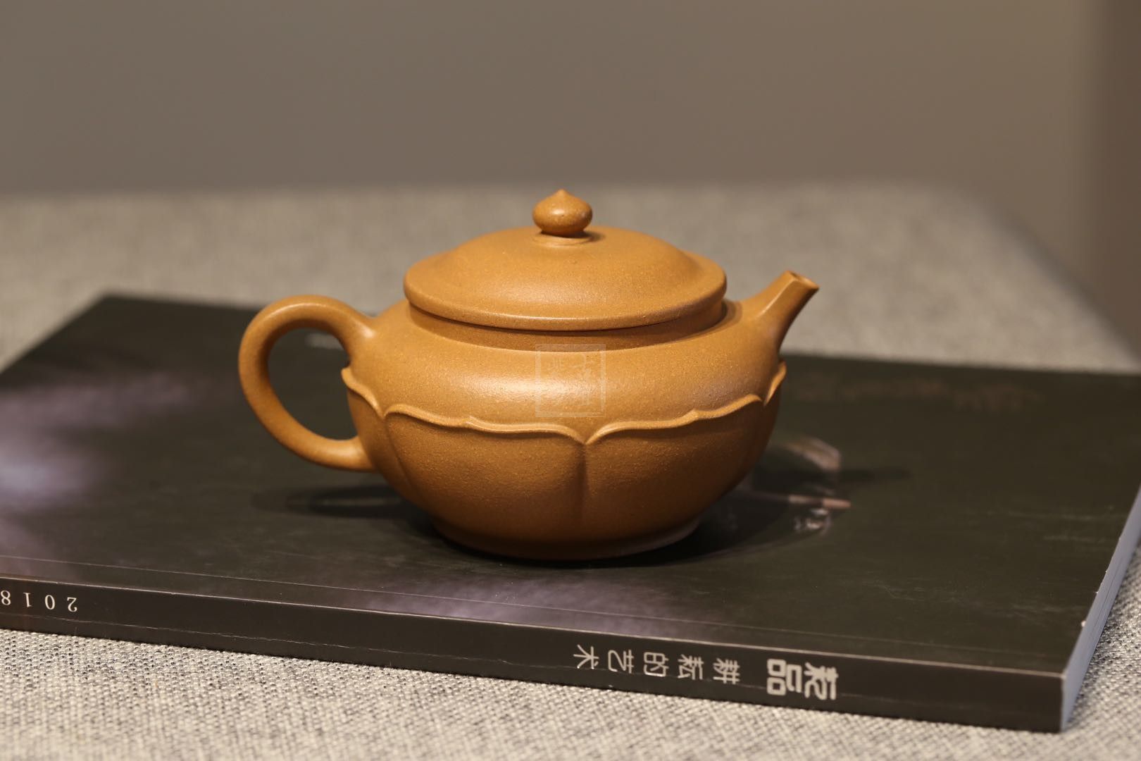 《碗燈梵蓮》宜興紫砂壺助理工藝美術(shù)師手工黃金段茶具